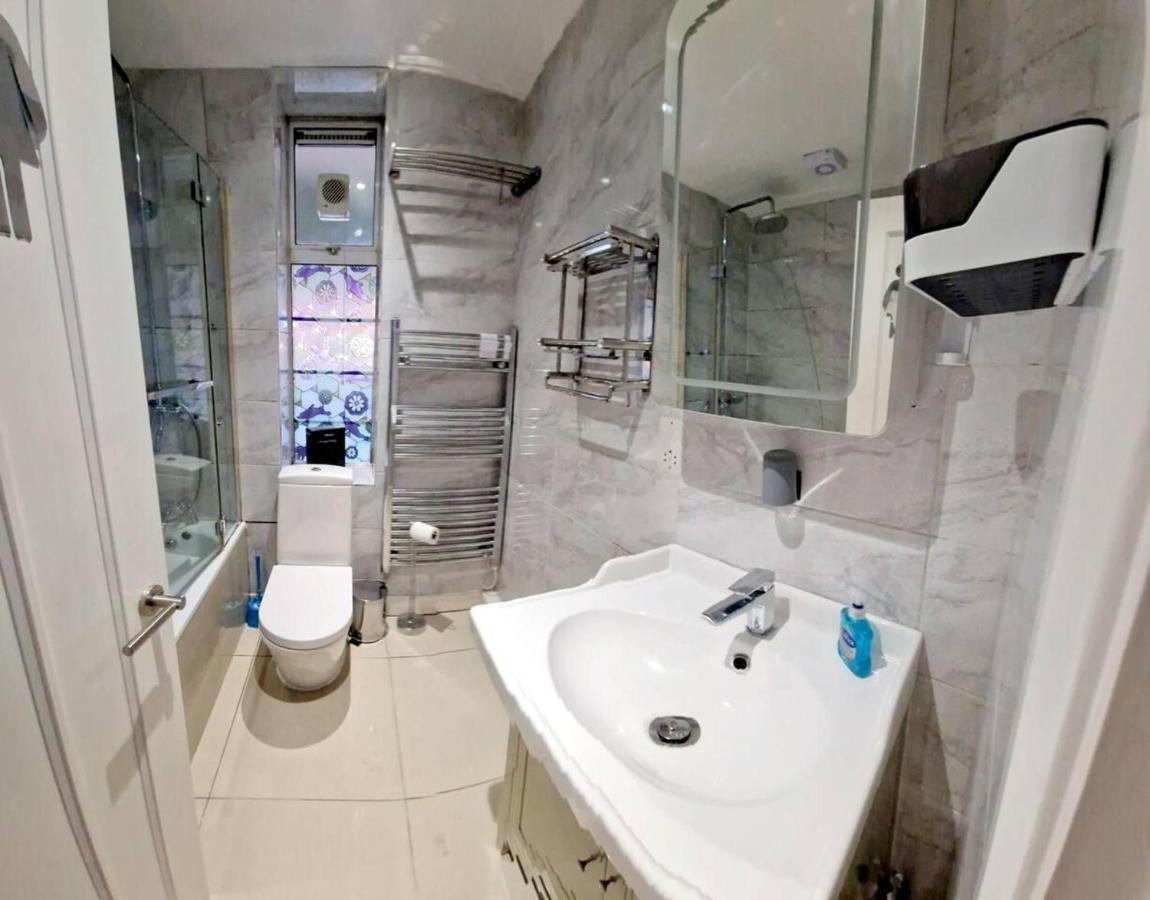 Вілла Modern 3-Bed House In Surrey Quays Лондон Екстер'єр фото